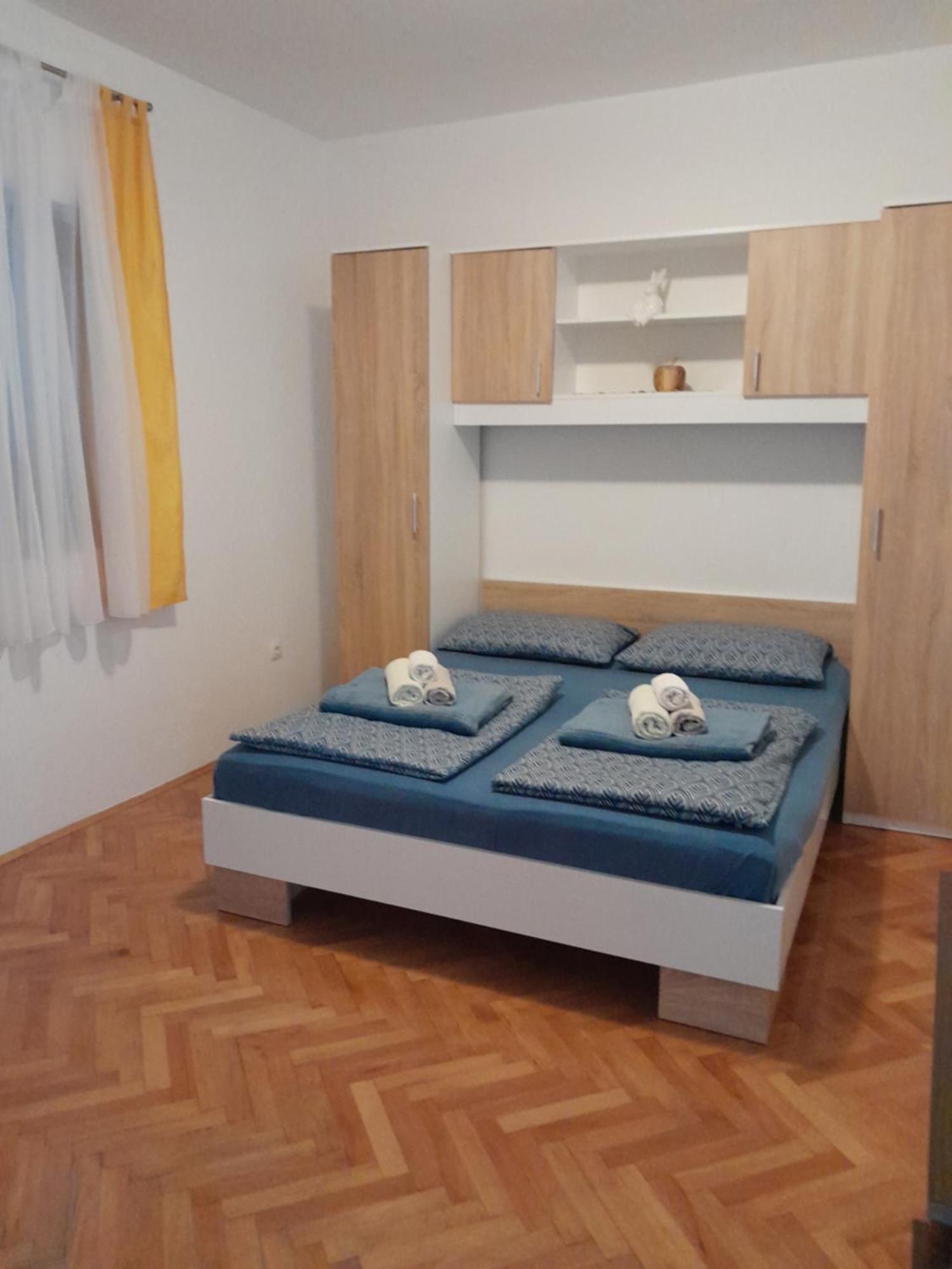 Apartman Larus Starigrad Paklenica Eksteriør billede