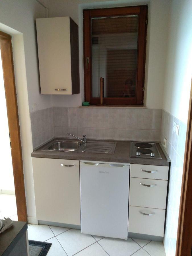 Apartman Larus Starigrad Paklenica Eksteriør billede